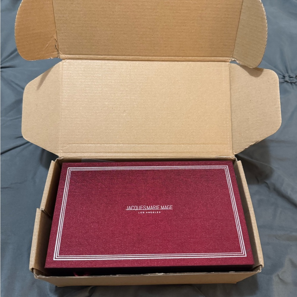 Elegant Black Sunglasses - Picture 5 of 8